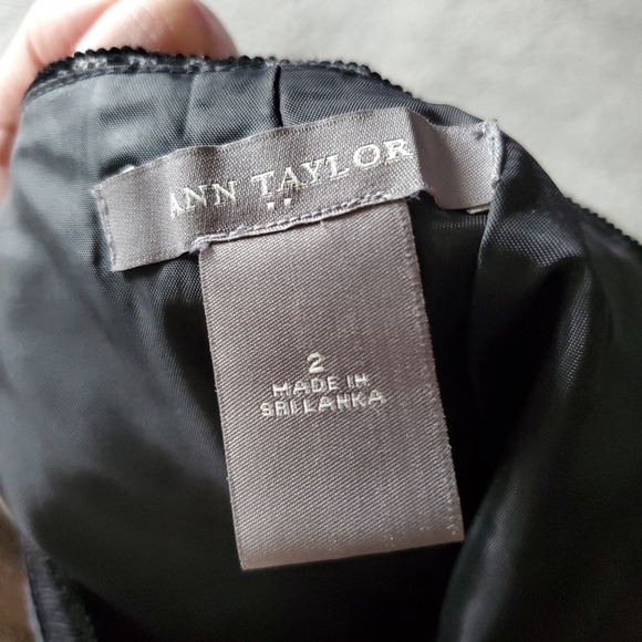 Ann Taylor Black Grey Wool Velvet Floral Sk… - Picture 3 of 3